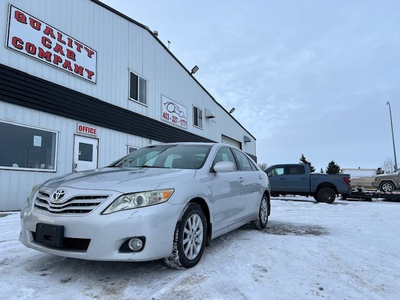 2011 Toyota Camry XLE- WARRANTY INC, LEATHER, ROOF, NAV, HEATED