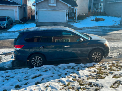 2013 AWD NISSAN PATHFINDER