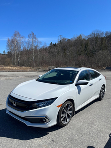 2019 Honda Civic Touring- LOW KMS!