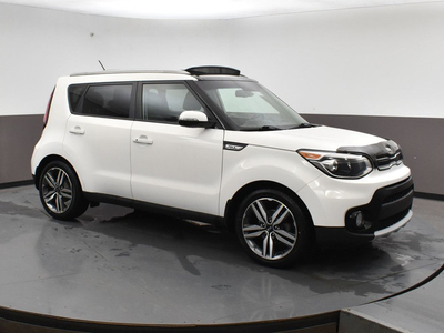 2019 Kia Soul EX TECH with pano roof , heated steering wheel and