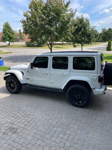 2022 Jeep Wrangler - Perfect Condition. Hardly driven