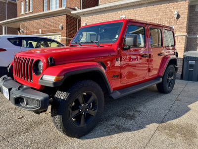 2022 Jeep Wrangler Unlimited Sahara 4x4 Red - 13,250kms