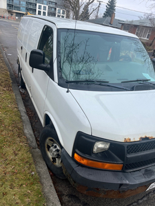 Chevy express 2500