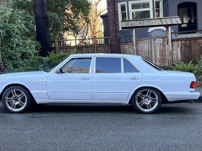 Mercedes Benz Collector White S Class 420SEL One Owner