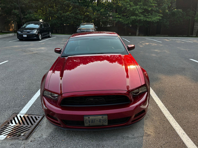 Mustang V6 premium 2014 V6 Auto Clean title