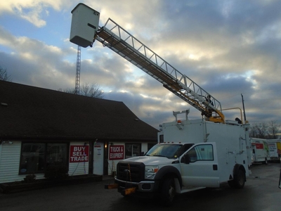 Used 2011 Ford F-550 bucket truck for Sale in Fenwick, Ontario