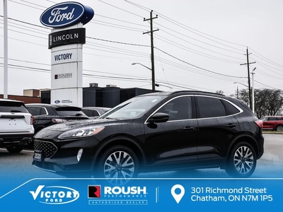 Used 2020 Ford Escape Titanium AWD PANORAMIC SUNROOF NAVIGATION for Sale in Chatham, Ontario