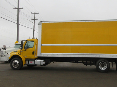 2019 FREIGHTLINER M2 106 24 FT CUBE TRUCK WITH LIFT GATE