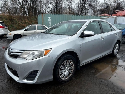 Used 2012 Toyota Camry SE for Sale in Saint-Lazare, Quebec