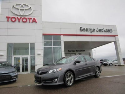 Used 2014 Toyota Camry SE Upgrade Package for Sale in Renfrew, Ontario