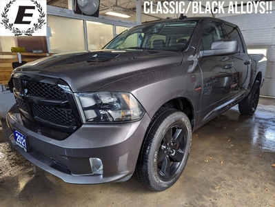 Used 2021 RAM 1500 Classic Express 4x4 Crew Cab ONLY 36,700 KMS WOW!! for Sale in Barrie, Ontario