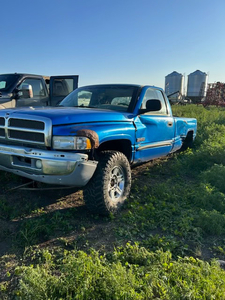 2000 Ram 2500 part out