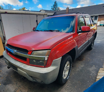 2003 Chevy Avalanche Z71 4X4 5.3L only 98,000 miles