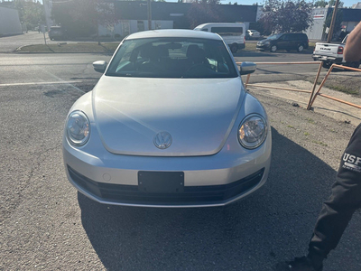 2012 Volkswagen Beetle 2dr Cpe Auto 2.5/Clean History / Low KM 1