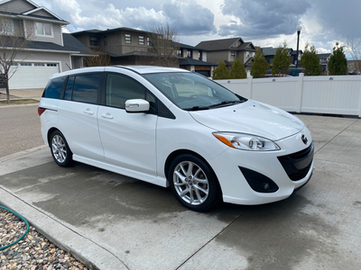 2014 Mazda5 GT. One owner . Fully Loaded