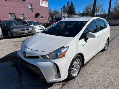 2018 Toyota Prius v new safety clean title