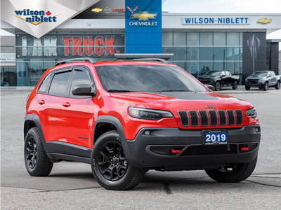 2019 Jeep Cherokee Trailhawk 4x4- Panoramic Sunroof | Leather S