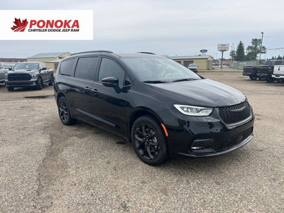 2023 Chrysler Pacifica Touring L AWD Leather