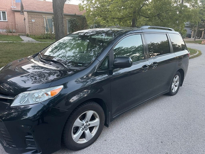 TOYOTA SIENNA 2019 FOR SALE!!FOR DETAILS CALL 437 9297715