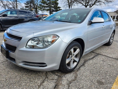 Used 2009 Chevrolet Malibu 4dr Sdn 2LT Sun-Roof Heated Seats for Sale in Mississauga, Ontario