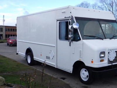 Used 2012 Ford Econoline E-450 Workhorse Step van for Sale in Burnaby, British Columbia