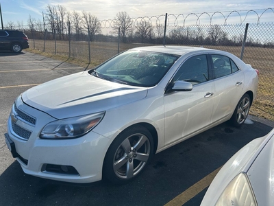 Used 2013 Chevrolet Malibu LTZ ****** THIS UNIT IS SOLD AS IS ****** for Sale in Tilbury, Ontario