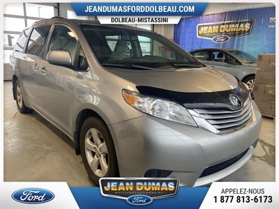 Used Toyota Sienna 2017 for sale in Roberval, Quebec