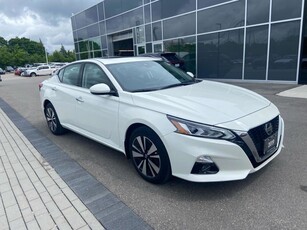Used 2019 Nissan Altima 2.5 SV AWD - CAR PLAY! BACK-UP CAM! BSM! SUNROOF! for Sale in Kitchener, Ontario