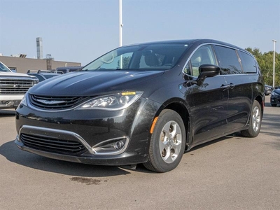 Used Chrysler Pacifica 2018 for sale in Mirabel, Quebec