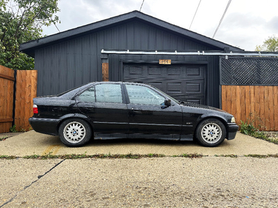 1996 BMW E36 328i 4 Door