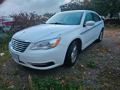 2013 chrysler 200