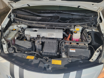 2013 Toyota Prius V New hybrid battery