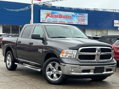Used 2020 RAM 1500 Classic 4x4 Crew Cab 5'7 Box MINT! WE FINANCE ALL CREDIT! for Sale in London, Ontario