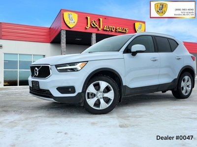 Used 2021 Volvo XC40 T5 Momentum Leather - Heated Mirrors/Seats/Steering - Loaded for Sale in Brandon, Manitoba
