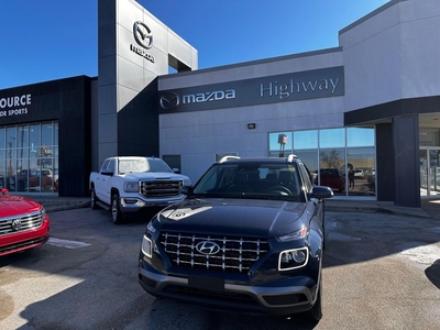 Used 2020 Hyundai Venue Ultimate w/Black Interior (IVT) FWD Ultimate w/ Black Interior for Sale in Steinbach, Manitoba