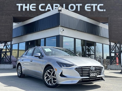 Used 2021 Hyundai Sonata Preferred PREVIOUS DAILY RENTAL! APPLE CARPLAY/ANDROID AUTO, HEATED SEATS/STEERING WHEEL, BACK UP CAM! for Sale in Sudbury, Ontario