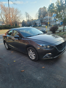 Mazda 3 2015 en parfaite état