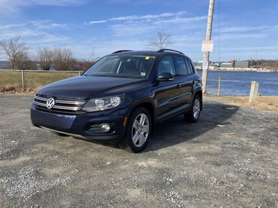 Used 2016 Volkswagen Tiguan Special Edition..WINTER/SUMMER RIMS AND TIRES! LEATHER, NAV, SUNROOF, BLUETOOTH! for Sale in Halifax, Nova Scotia