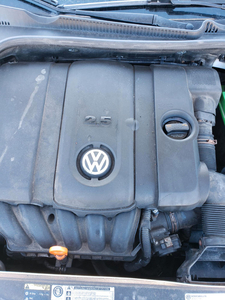 2013 VW golf, automatic gas