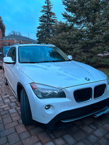 2012 BMW X1 fully loaded sports package. Low KM.