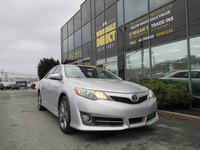 2012 Toyota Camry SE CLEAN CARFAX!!