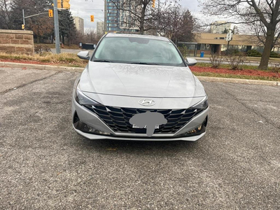 2022 Hyundai Elantra Ultimate Package with sunroof- Low Mileage, Excellent Condition