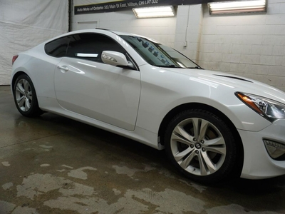 Used 2015 Hyundai Genesis Coupe V6 3.8L 6Spd *SERVICE RECORDS* CERTIFIED CAMERA NAV BLUETOOTH LEATHER HEATED SEATS SUNROOF CRUISE ALLOYS for Sale in Milton, Ontario