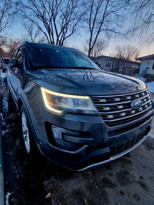 Ford Explorer 2016 Limited AWD in good condition