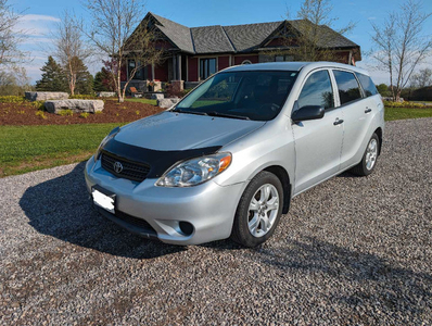 2006 Toyota Matrix (As-is) A/C, Winter Tires, Leather