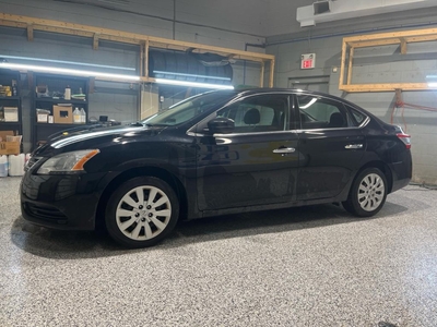 Used 2014 Nissan Sentra Keyless Entry * Power Locks/Windows/Side View Mirrors/Trunk * ECO/Sport Mode * Steering Controls * Cruise Control * Traction/Stability Control * Heate for Sale in Cambridge, Ontario