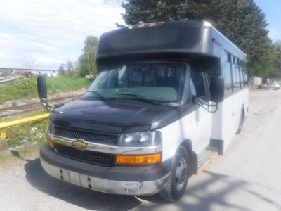 Used 2016 Chevrolet Express G4500 21 Passenger Bus with Wheelchair Accessibility for Sale in Burnaby, British Columbia