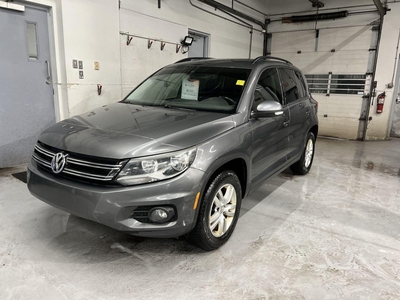 Used 2016 Volkswagen Tiguan 6-SPEED HTD SEATS REAR CAM CARPLAY LOW KMS! for Sale in Ottawa, Ontario