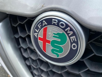 Used 2018 Alfa Romeo Giulia Ti Q4 AWD LOADED FINANCING, WARRANTY, INSPECTED W/BCAA MEMBERSHIP! for Sale in Surrey, British Columbia