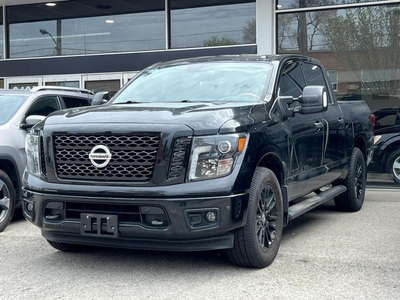 Used 2018 Nissan Titan SV - MIDNIGHT PACKAGE - Crew Cab - 4WD - New Brakes and Tires - No Accidents - Navigation for Sale in North York, Ontario